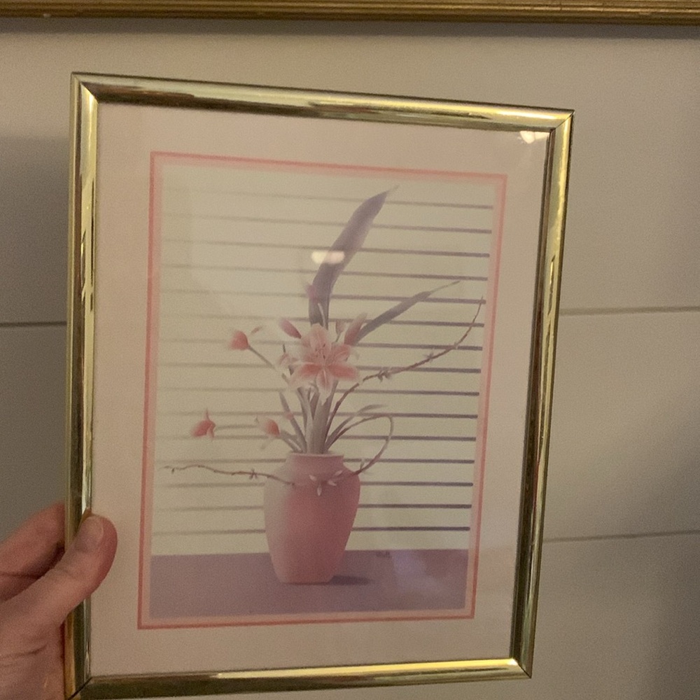 Framed vintage  Floral Art with Gold Frame - Picture 3 of 3